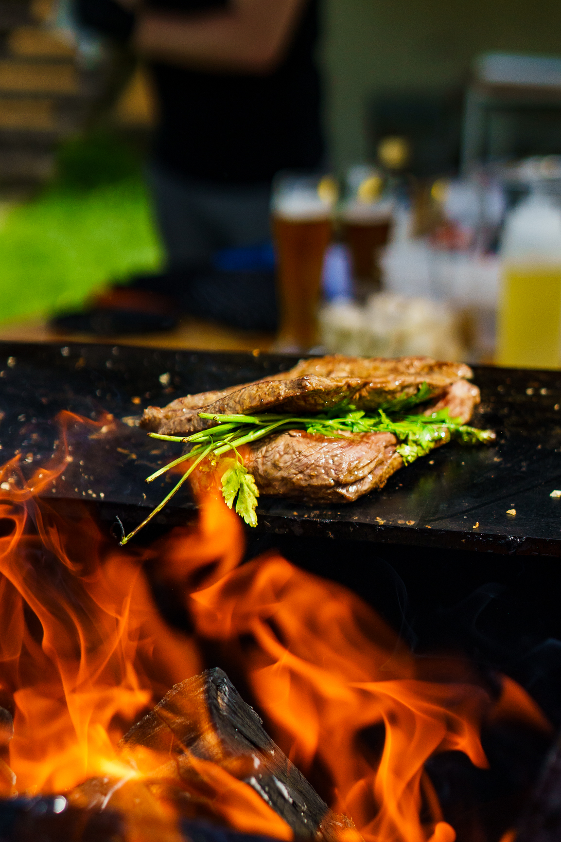 Grillkurs Stuttgart – Teilnehmer lernen Grilltechniken vom Profi